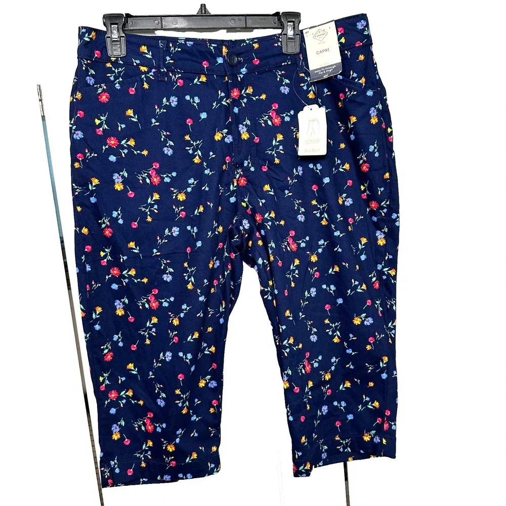 St. John's Bay Women 16P Petite Capri Blue Flower Mid Rise SecretlySlender Pants